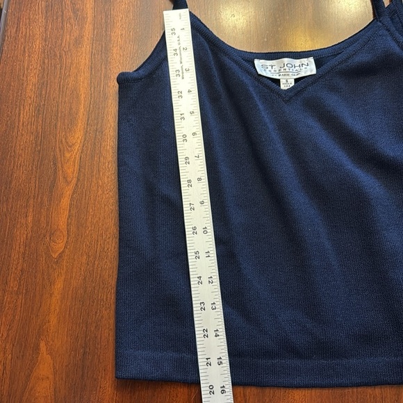 ST. JOHN Essentials by Marie Gray Cropped Navy Knit Top - Picture 5 of 9
